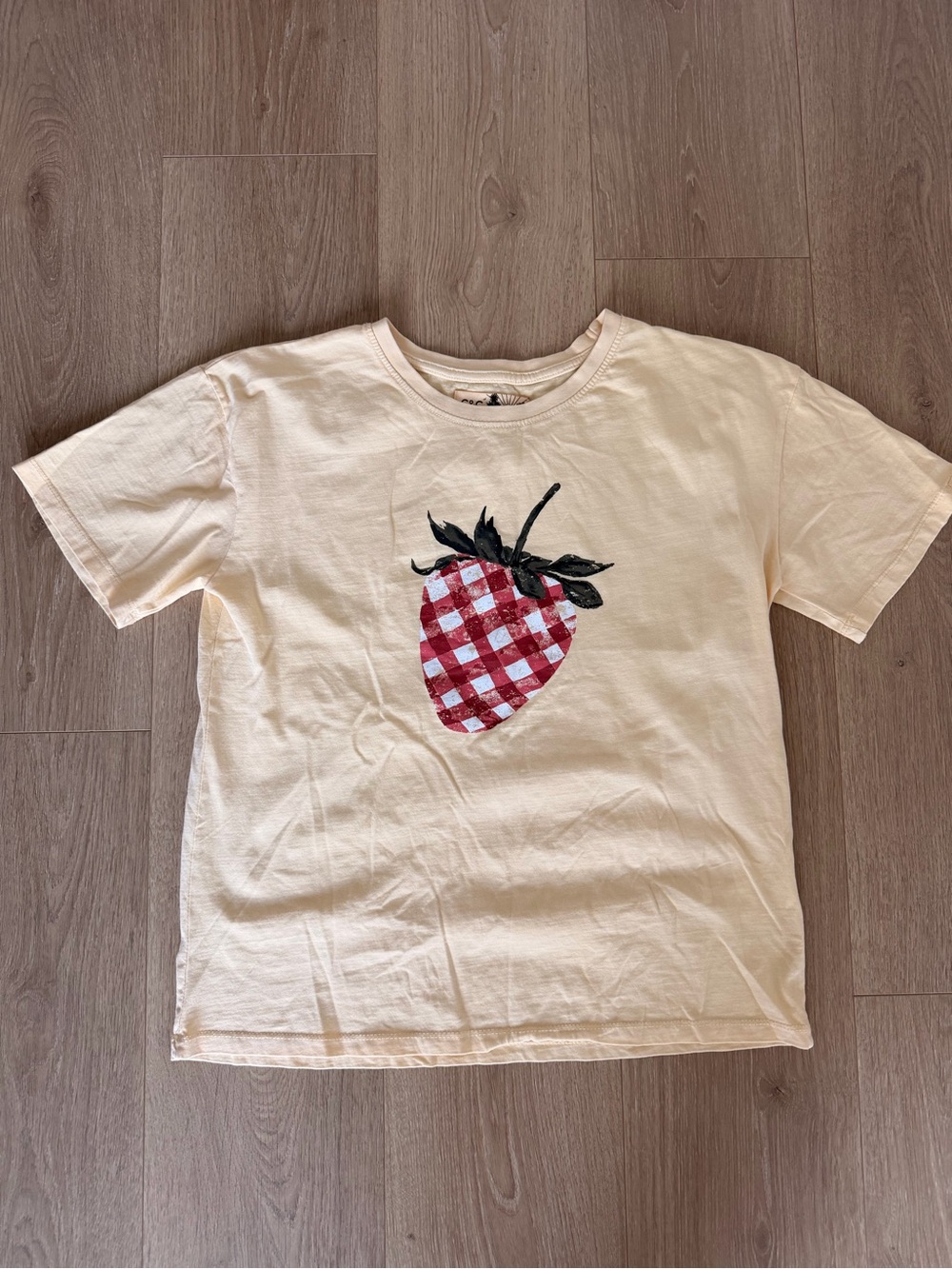 Women’s Short Sleeve Cream Strawberry Graphic Tee